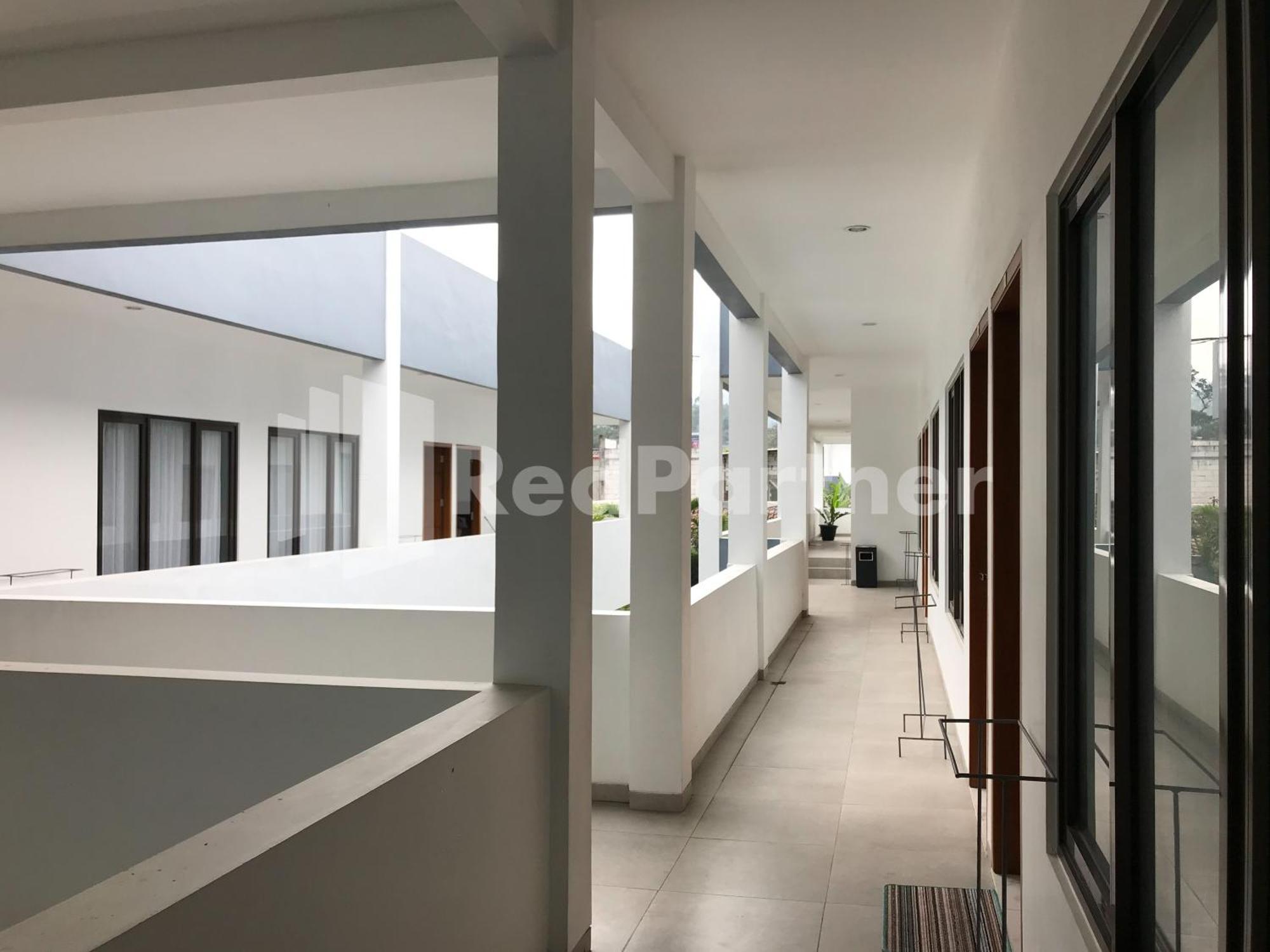 D88 Mitra Reddoorz Near Santera Flower Garden Hotel 2*