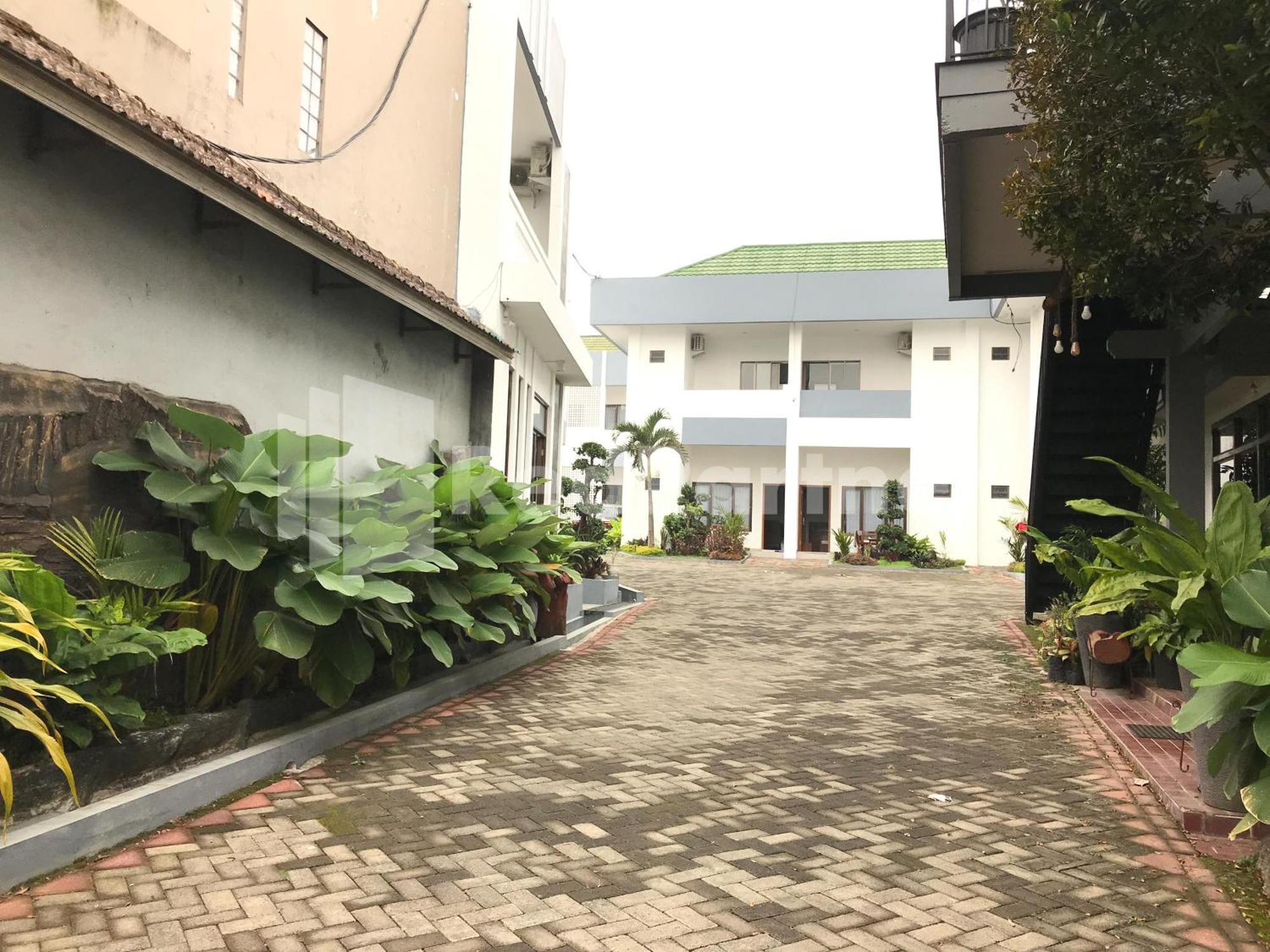 D88 Mitra Reddoorz Near Santera Flower Garden Hotel Malang